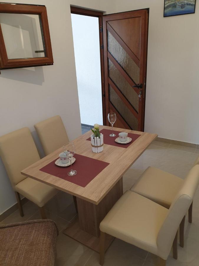 Vito Apartment สตารีกราด-ปาเคลนีซา ภายนอก รูปภาพ