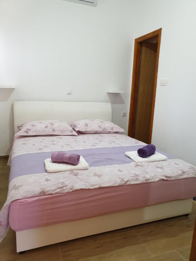 Vito Apartment สตารีกราด-ปาเคลนีซา ภายนอก รูปภาพ